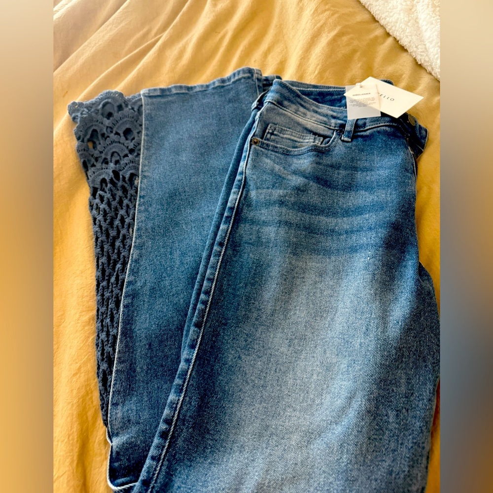 Women’s jeans with lace